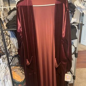 Lularoe 2x NWT velvet duster burgundy